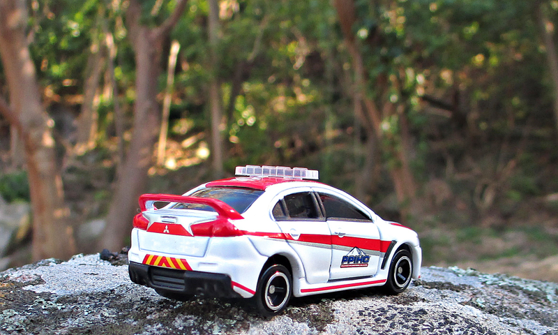 Illustration for article titled Land of the Rising Sun Day: Mitsubishi Lancer Evo Pikes Peak Safety Car
